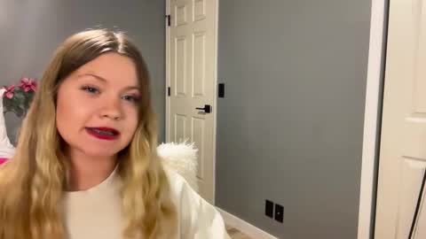 Snapshot of iheartcassie2844 chatting on 11-10-25, 12:31 cassie online show from 11-10-25, 12:31