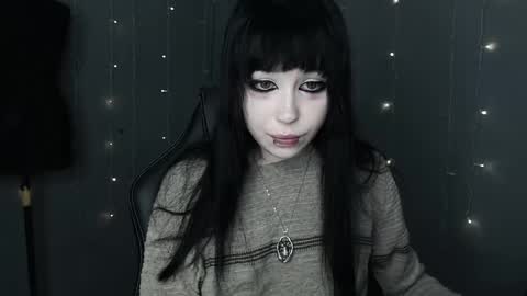 iiiiiiis online show from 04-14-26, 09:54