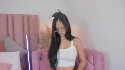 Snapshot of iim_emma chatting on 10-15-25, 12:27 iim_emma online show from 10-15-25, 12:27