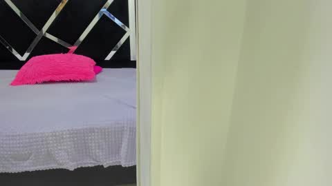 Isabella online show from 09-29-25, 01:16