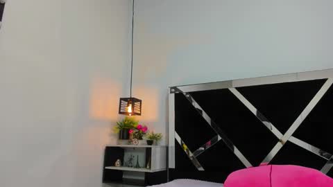 Isabella online show from 01-16-26, 01:04