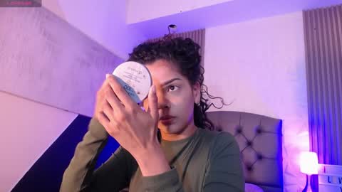 Snapshot of iisabella_smith_ chatting on 01-27-25, 09:00 Isa online show from 01-27-25, 09:00