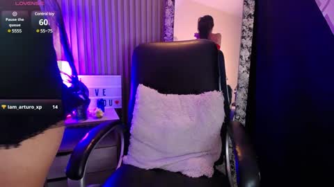 Snapshot of iisabella_smith_ chatting on 02-04-25, 04:08 Isa online show from 02-04-25, 04:08