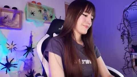 Snapshot of iisacherry chatting on 10-27-25, 08:35 iisacherry online show from 10-27-25, 08:35