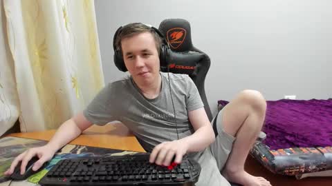 Snapshot of iliaskrislove chatting on 12-17-25, 04:24 iliaskris online show from 12-17-25, 04:24