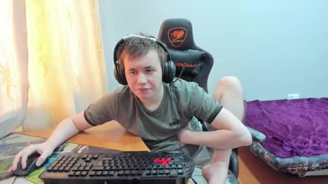 Snapshot of iliaskrislove chatting on 12-19-25, 07:48 iliaskris online show from 12-19-25, 07:48