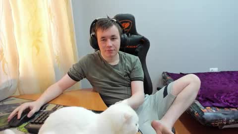 Snapshot of iliaskrislove chatting on 12-20-25, 06:31 iliaskris online show from 12-20-25, 06:31