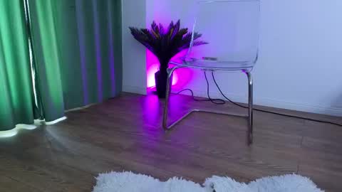 Emma online show from 09-19-25, 05:53