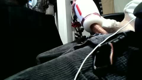 Snapshot of iliketofuck1975 chatting on 12-23-25, 09:07 iliketofuck1975 online show from 12-23-25, 09:07