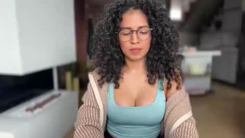 Kloe online show from 12-16-25, 06:35