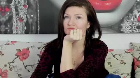 Snapshot of illegalbeauty87 chatting on 02-03-26, 06:40 Ingrid or more easier...Miss GoDDess Mistress online show from 02-03-26, 06:40