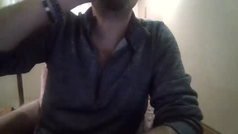 Snapshot of illegalty99 chatting on 02-01-25, 02:05 Illegality online show from 02-01-25, 02:05