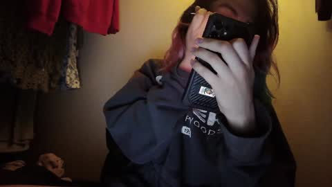 Lilly online show from 06-25-26, 03:17