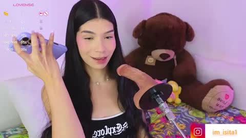 Snapshot of im__isabella chatting on 05-06-26, 11:54 Isa Vasquez online show from 05-06-26, 11:54