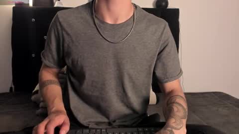 Snapshot of im__thomas chatting on 09-25-25, 05:22 IM THOMAS online show from 09-25-25, 05:22