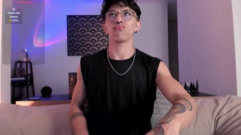 Snapshot of im__thomas chatting on 12-14-25, 05:46 IM THOMAS online show from 12-14-25, 05:46