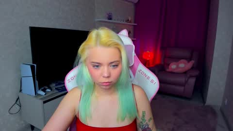 Roxy online show from 11-24-25, 07:24