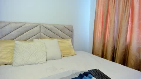 Snapshot of im_amber_ chatting on 01-13-25, 12:35 amber online show from 01-13-25, 12:35