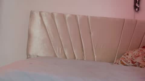 Snapshot of im_aurora_ chatting on 10-17-25, 07:27 aurora online show from 10-17-25, 07:27