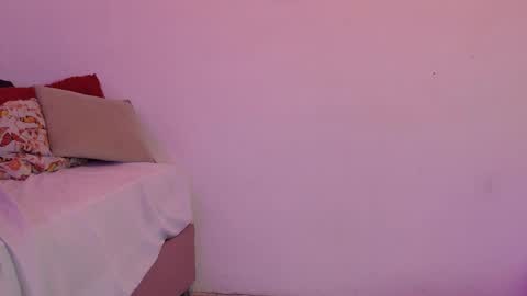 Snapshot of im_aurora_ chatting on 10-27-25, 07:07 aurora online show from 10-27-25, 07:07