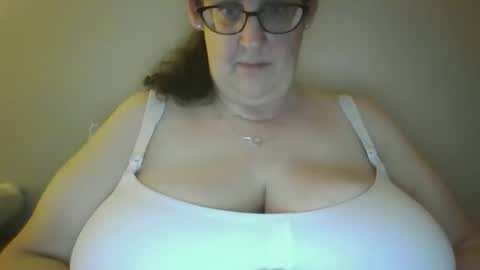 Barbie online show from 04-15-26, 05:25