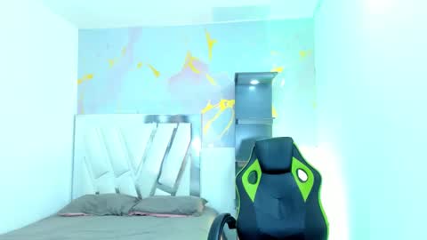 im_brittany_333 online show from 02-13-26, 05:47