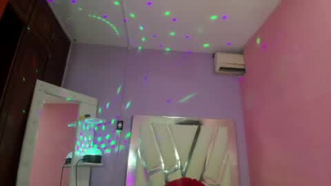 Snapshot of im_brittany_333 chatting on 05-27-26, 03:14 im_brittany_333 online show from 05-27-26, 03:14