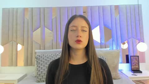 Snapshot of im_caro chatting on 01-06-25, 04:47 Caro online show from 01-06-25, 04:47