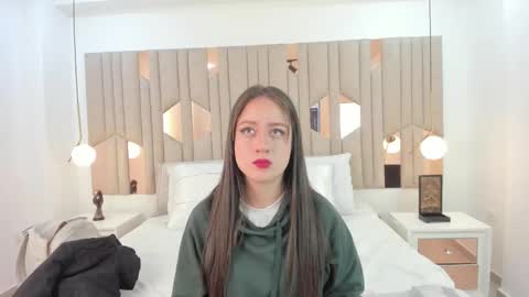 Snapshot of im_caro chatting on 02-12-25, 04:33 Caro online show from 02-12-25, 04:33