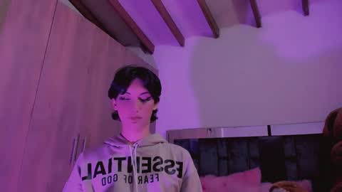 Snapshot of im_crisvega88 chatting on 01-18-25, 01:08 criss online show from 01-18-25, 01:08