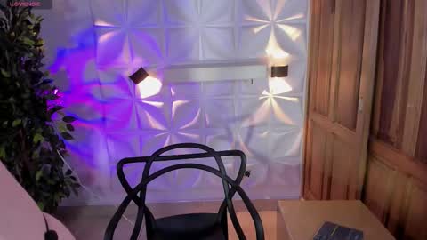 Snapshot of im_crisvega88 chatting on 10-31-25, 03:40 criss online show from 10-31-25, 03:40