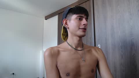 Snapshot of im_davo23 chatting on 12-05-24, 07:06 Davo online show from 12-05-24, 07:06