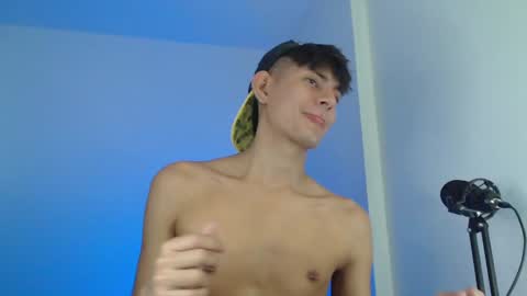 Snapshot of im_davo23 chatting on 01-10-25, 04:01 Davo online show from 01-10-25, 04:01