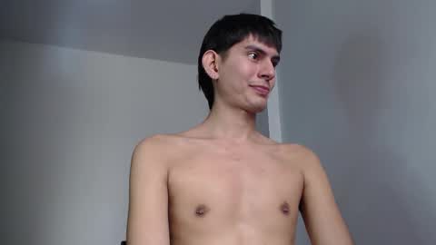 Snapshot of im_davo23 chatting on 12-22-25, 02:47 Davo online show from 12-22-25, 02:47