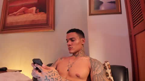 im_dominike online show from 02-04-25, 03:33