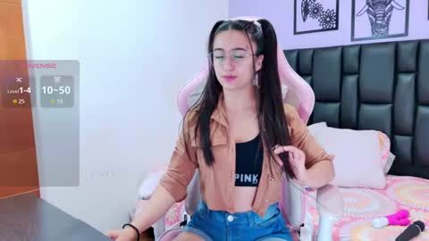 Eliza online show from 09-18-25, 04:42