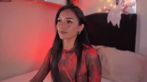 Snapshot of im_isabellaa chatting on 10-28-25, 09:17 Isa online show from 10-28-25, 09:17