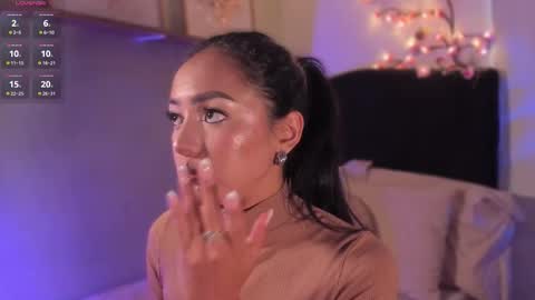 Snapshot of im_isabellaa chatting on 11-21-25, 08:29 Isa online show from 11-21-25, 08:29