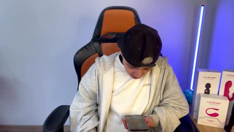 Laia online show from 02-05-25, 09:18