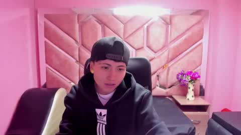 Snapshot of im_mathias chatting on 01-14-25, 02:40 mathias online show from 01-14-25, 02:40