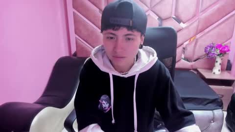 Snapshot of im_mathias chatting on 01-17-25, 11:59 mathias online show from 01-17-25, 11:59