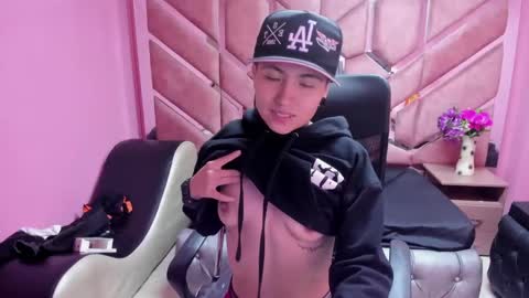 Snapshot of im_mathias chatting on 01-20-25, 08:19 mathias online show from 01-20-25, 08:19