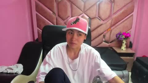 Snapshot of im_mathias chatting on 01-21-25, 08:30 mathias online show from 01-21-25, 08:30