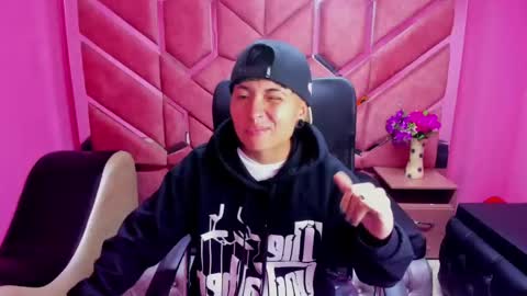 Snapshot of im_mathias chatting on 01-24-25, 02:49 mathias online show from 01-24-25, 02:49