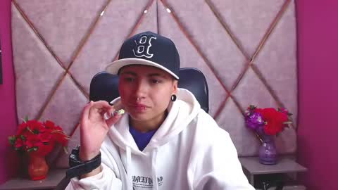 Snapshot of im_mathias chatting on 01-30-25, 03:00 mathias online show from 01-30-25, 03:00