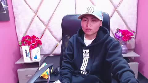 Snapshot of im_mathias chatting on 02-08-25, 04:03 mathias online show from 02-08-25, 04:03