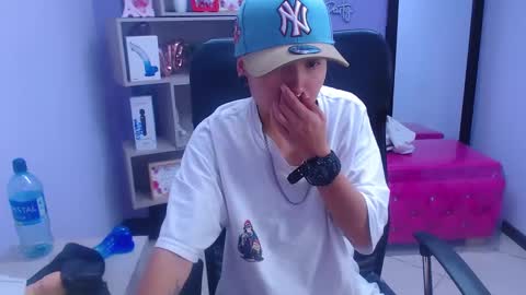 Snapshot of im_mathias chatting on 02-13-25, 04:22 mathias online show from 02-13-25, 04:22