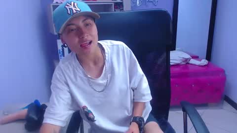 Snapshot of im_mathias chatting on 02-13-25, 07:35 mathias online show from 02-13-25, 07:35