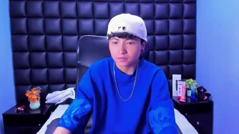 Snapshot of im_mathias chatting on 09-30-25, 04:34 mathias online show from 09-30-25, 04:34