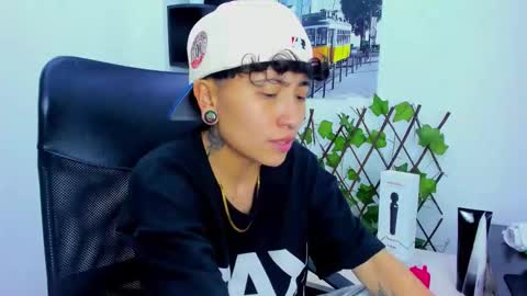 Snapshot of im_mathias chatting on 11-09-25, 04:05 mathias online show from 11-09-25, 04:05